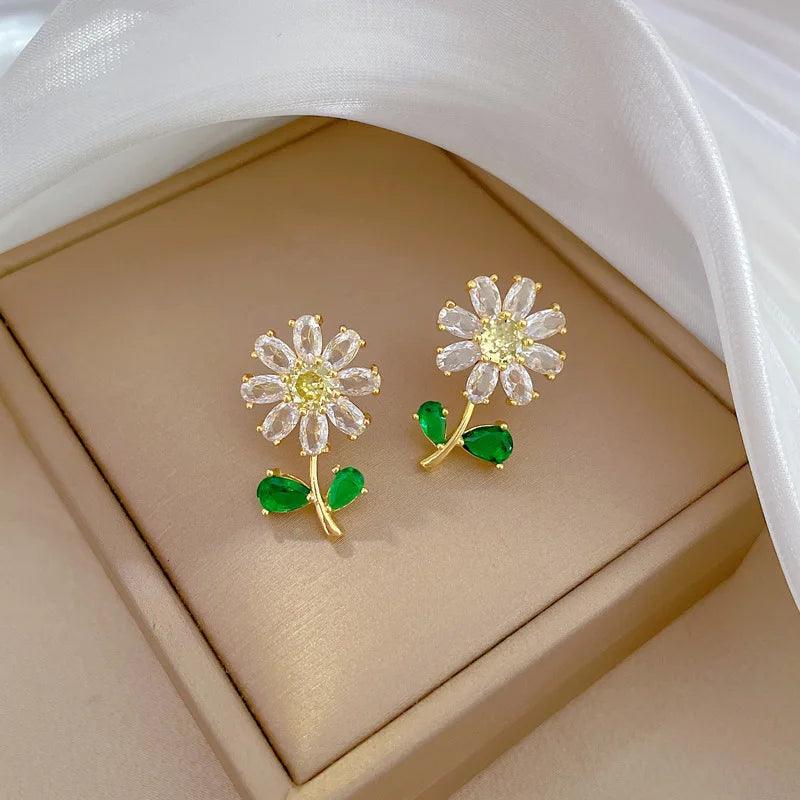 Classic Green Leaf Flower Necklace and Earrings Set Light Luxury Sunflower Personalized Banquet Stainless Steel Jewelry-THAT FASHION STORE